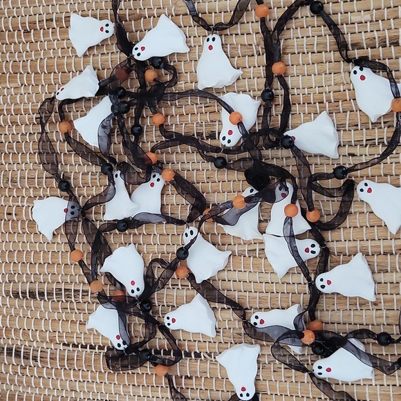 Halloween 🎃 👻 GHOST GARLAND HANDMADE BUNDLE ME - Picture 1 of 3